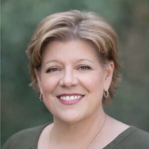 Meet your Posher, Staci